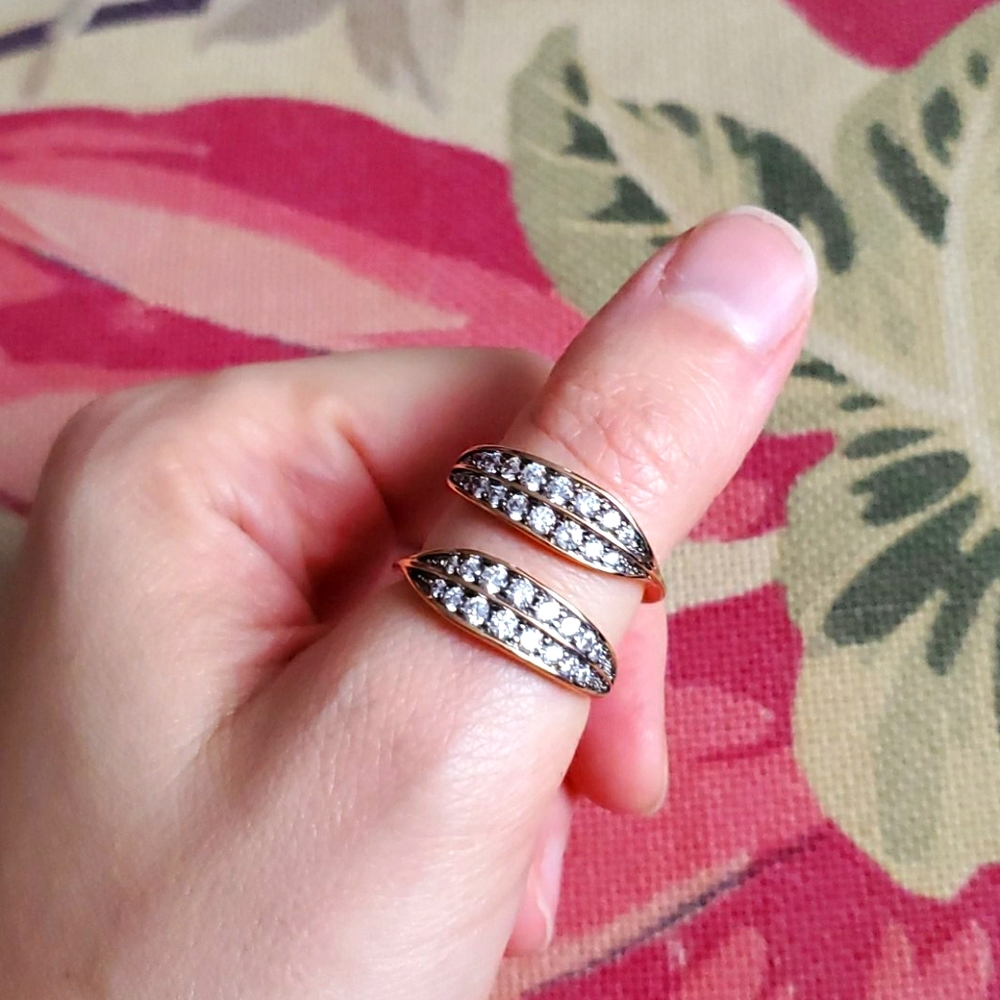 Henri Bendel Gold and Silver Crystal Ring Size 8 - Picture 3 of 7